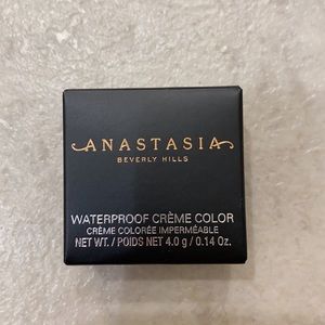 Anastasia Beverly hills waterproof creme color